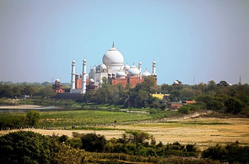 Taj Mahal or Taj Mahal, left the river Yamuna, mausoleum, Agra, Uttar Pradesh, India