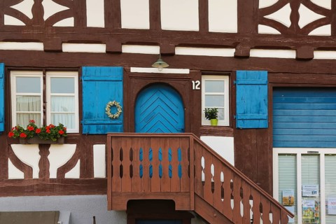 Kässtadel, KäStadel, on the lake, specialist cheese shop with bistro, cheese shop, delicatessen,