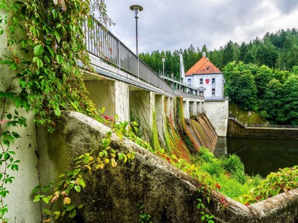 Power plant at lake Höllsteinsee, river Black Regen, region Regen, National Park Bavarian Forest,