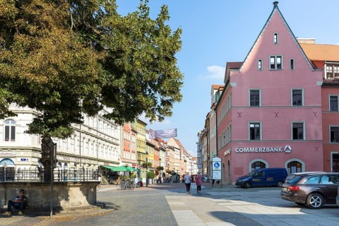 View from the market square into the Jakobsstraße shopping street, Naumburg (Saale), Saxony-Anhalt,
