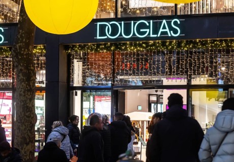 Douglas Perfumery branch in Königstraße Stutgart. Exterior view with neon sign and logo. Stuttgart,