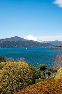 View of Lake Ashi with Mount Fuji volcano, Benten-no-hana Tenbodai viewpoint, Hakone Park, Hakone,