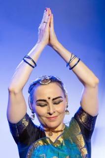 Eva Isolde Balzer, dancer, Hope in Resonance, Carnatic Music and Bharatanatyam Fundrising Evening