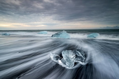 Beach with waves, ice formations, Diamont Beach, Jökulsarlon, Iceland
