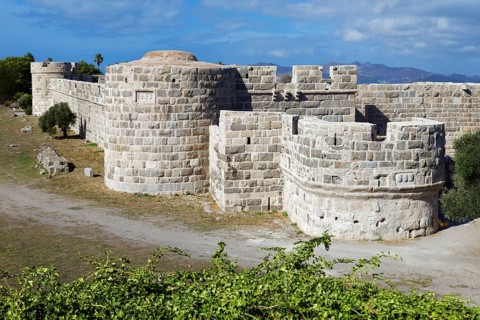 Inner fortification, bastion, fortress Neratzia, also Nerantzia, castle, first mentioned in 1395,
