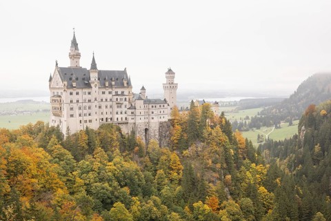 Neuschwanstein in autumn, Schwangau, Füssen, Allgäu, Bavaria, Germany