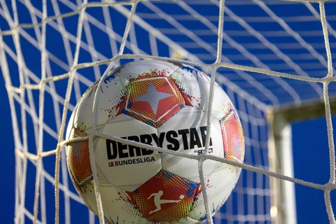 Close-up of the soccer ball of the 2025/26 Bundesliga (symbolic image)