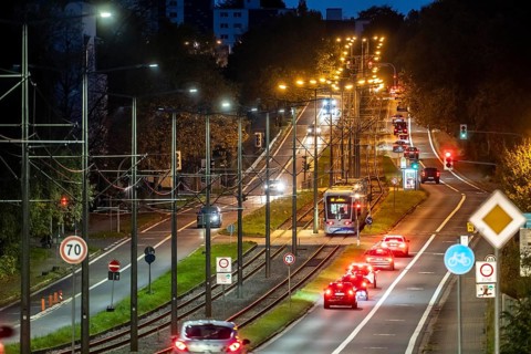 Bogestra tram, line 305, on the Wattenscheider Hellweg, tram line in the middle of the street,