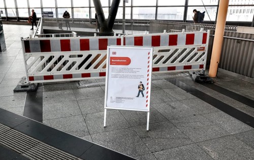 Closed Berlin Südkreuz railway station, 31.10.2025. There are no ICE trains stopping at Berlin