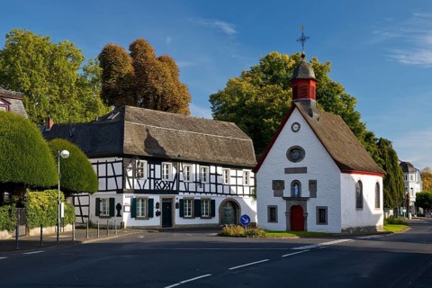 Marienkapelle und half-timbered house, Rhöndorf, Bad Honnef, North Rhine-Westphalia, Germany