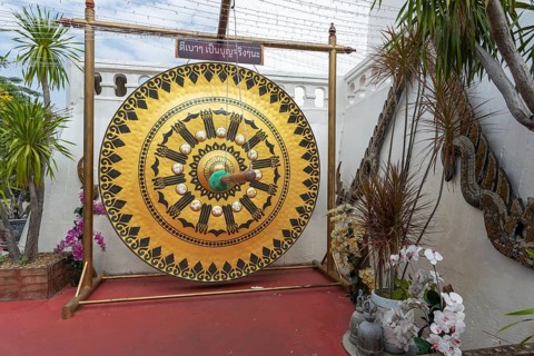 Temple gong (also Victory Gong or Luck Gong), when climbing to Wat Saket (Golden Mount) in the Pom