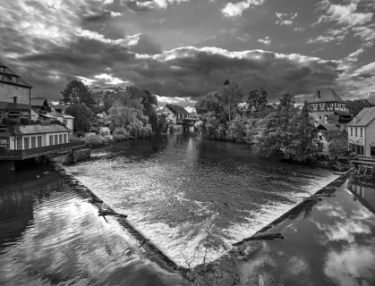 View of the Pegnitz with the river weir, on the right the historic Jewish Tower, black and white,
