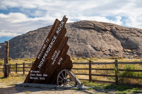 Alcova, Wyoming - Independence Rock, where more than 5, 000 emigrants carved their names while