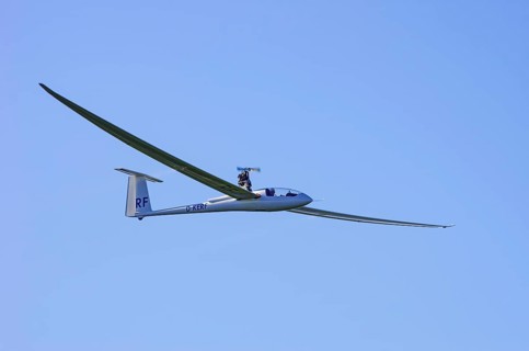 A Schempp-Hirth Nimbus 3MR motor glider, registration D-KERF, during a screening as part of an air