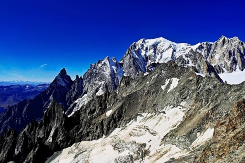 From left, the mountains l'Aiguille Noire de Peuterey, L'Aiguille Blanche de Peuterey, Mont Blanc,