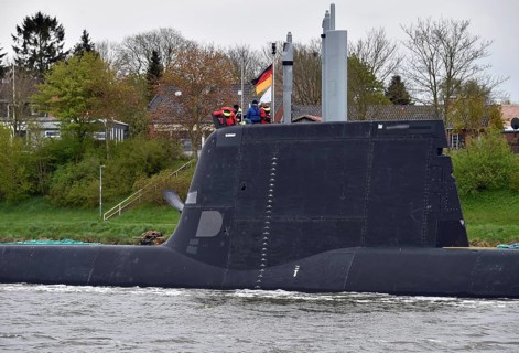 Warship, submarine, submarine TKMS Submarine 01 sails in the Kiel Canal, Schleswig-Holstein,