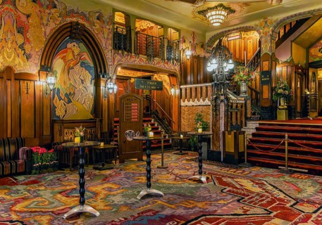 Foyer of the Tuschinski Theatre, Pathé Tuschinski, traditional cinema in the Art Deco style of the