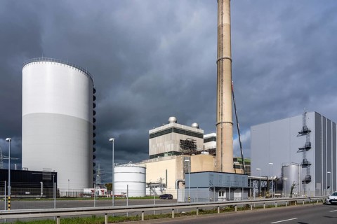 Stadtwerke Düsseldorf district heating storage plant, at the Lausward CHP plant, with a volume of
