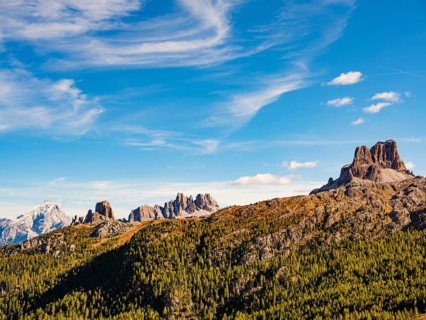 Feather clouds over alpine panorama, in the background Monte Antelao, Cinque Torri, Cima Ambrizzola