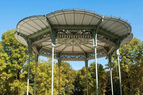 Vichy, listed as World Heritage by UNESCO. Park bandstand. Source Park. Allier. Auvergne Rhone