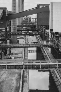 Zollverein coking plant, coke ovens, chimneys, conveyor bridges, view from above, black and white
