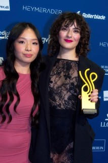 Seyneb Saleh - Award winner Episodic role in Uncivillised - Nine Eleven, with laudator Trang Le