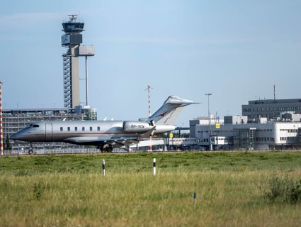 Private jet of the type Bombardier Challenger 350, of the private airline VistaJet, during take-off