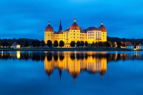 Moritzburg Castle in the blue hour, castle pond, reflection, sunset, Moritzburg, Saxony, Germany