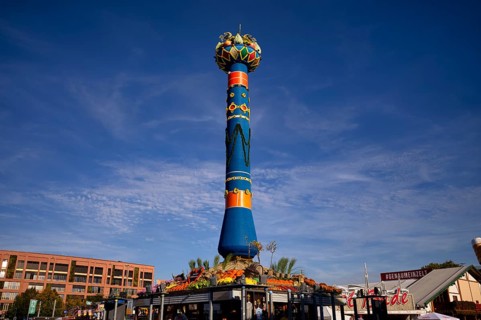 Fruit column, landmark, Cannstatter Wasen, funfair, carnival, spring festival, folk festival, Bad