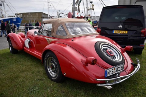 The very rare luxury sports car, vintage car, sports car, SCEPTRE 6.6S, at a classic car meeting in