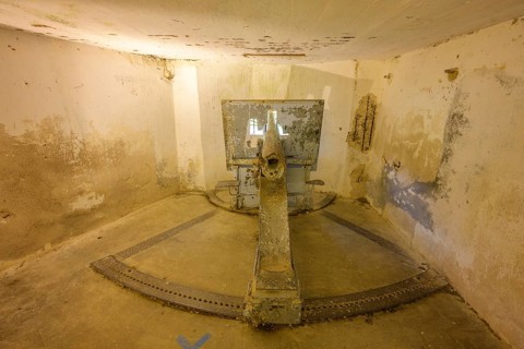 Gun emplacement in Fort de Vaux from the 1st World War, Douaumont, Département Meuse, France