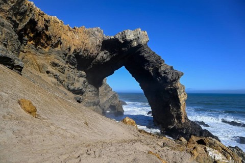 Arch rock, 55 metre high limestone arch, restricted diamond area, near Lüderitz, Karas region,