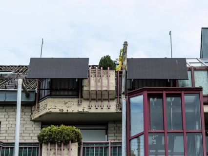 Two balcony power stations on an apartment block in Langenfeld, Germany