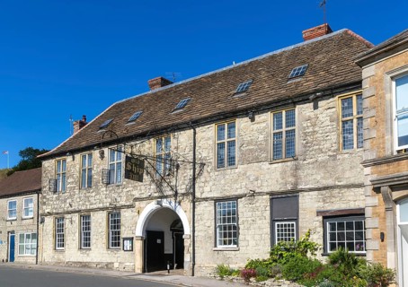 Old Ship Inn, Mere, Wiltshire, England, UK architect Henry Andrews 1711 former hotel and pub now
