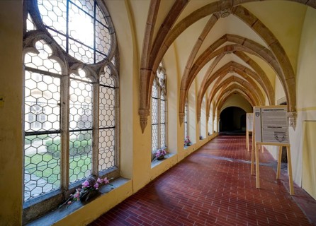 Cloister of the former Franciscan monastery Eger, branch of the Franciscan order, monastery church,