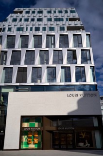 Louis Vuitton Brand Store, logo, retail shop, Dorotheen Quartier, DOQU, shopping mall, Stuttgart,