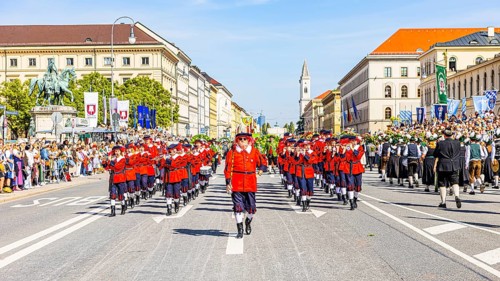 Marching band of the Teisnach volunteer fire brigade in Lower Bavaria, traditional traditional