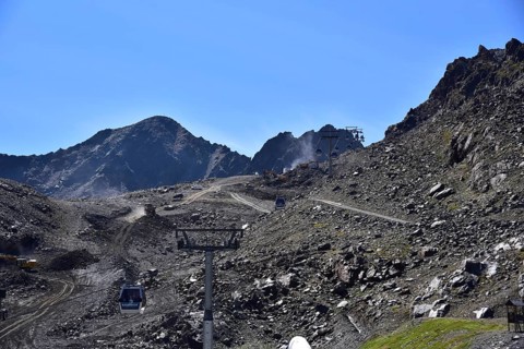 Piste work on the glacier ski area in the Kaunertal, above the Falginjochbahn valley station,