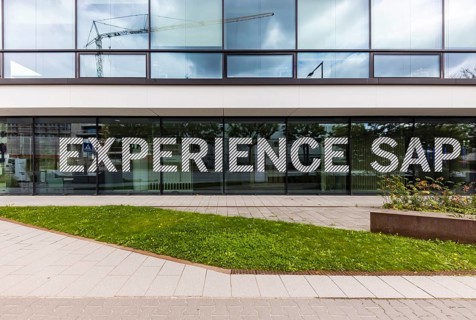 SAP new office building WDF 49. 700 workstations are available in the new office building. Logo and