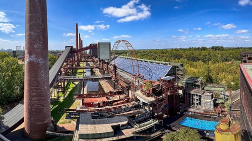 The Zollverein coking plant, on the right the works swimming pool, always in operation during the
