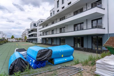 Shell construction, shortly in front of completion of a residential building, new Graf Bismarck