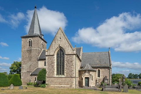 The old Sint-Pieterskerk, St. Peter's Church, now necropolis with graves of Belgian WWI soldiers