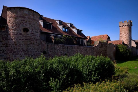Historic city wall, defence defence tower, old town, Obernai, also Oberehnheim, Bas-Rhin,