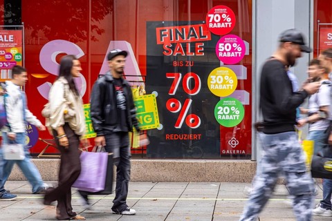 Galeria Karstadt Kaufhof with discounts and final sale. Shop of the department stores' group in