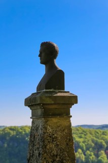 Hauff monument, bust of Wilhelm Hauff, monument modelled on the model of the Stuttgart sculptor