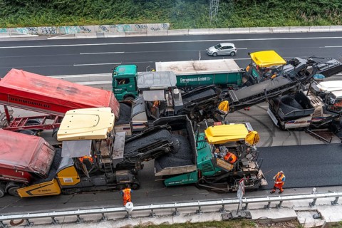 Rehabilitation of the A52 motorway near Essen, an 8 km long section between the Essen-Kettwig