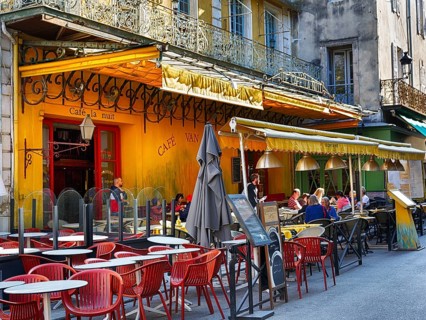 Famous café terrace, Café Van Gogh, Arles, Provence, France