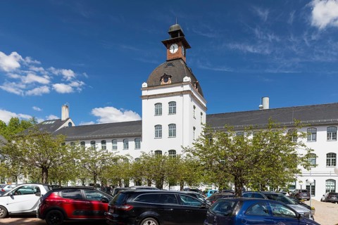 Kultur- und Gewerbepark schönherr.fabrik, heritage-protected main building of the former Saxon loom