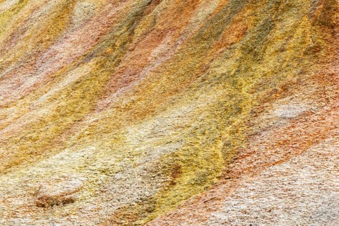 Discoloured rock, sinter, Jotunkjeldene, Spitsbergen, Svalbard
