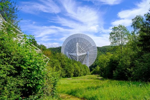 Radio telescope, Effelsberg, near Bad Münstereifel, Eifel, North Rhine-Westphalia, Germany